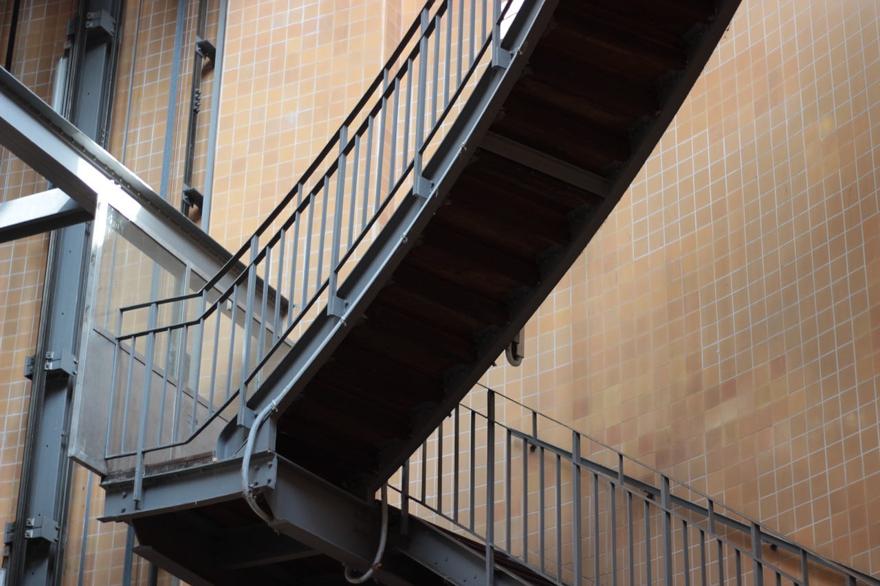 Pourquoi faire installer des escaliers métalliques ?