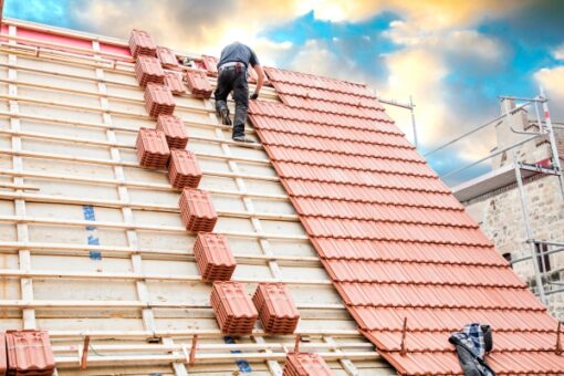 Rénover un toit : les 5 étapes pour vous aider dans la réalisation