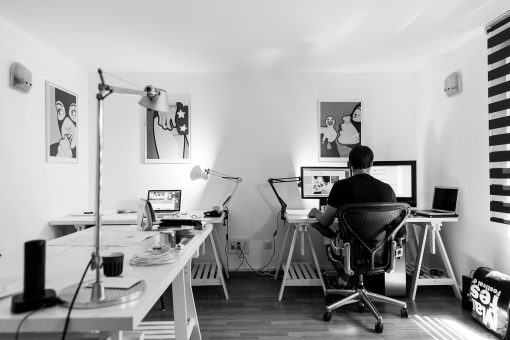 Créez le bureau à domicile idéal : les essentiels à ne pas manquer