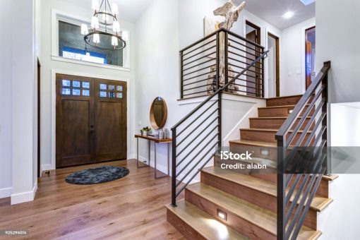 Rambarde d’escalier en fer forgé : l’élégance immuable pour votre intérieur