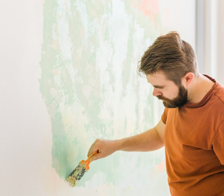 Mettez en valeur vos murs avec des toiles d’artistes locaux : Galerie d’inspiration