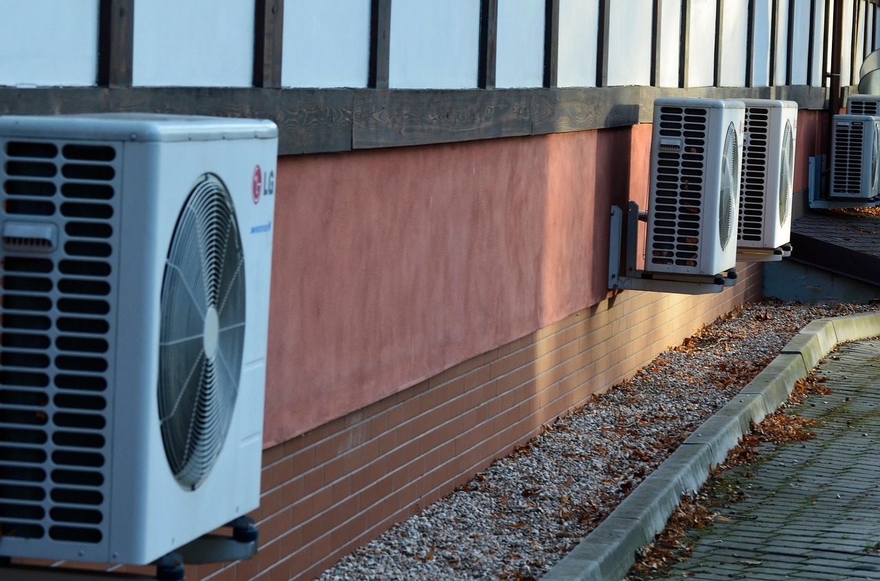 découvrez tout ce qu'il faut savoir sur le chauffage : conseils, astuces et solutions pour un intérieur chaud et confortable toute l'année. optimisez votre consommation et faites des économies d'énergie !