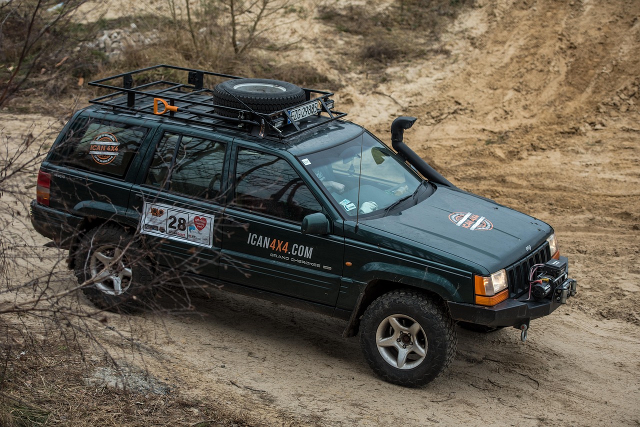 découvrez l’univers de l’off-road : conseils, équipements et actualités pour vivre pleinement vos aventures tout-terrain en 4x4, moto ou quad.