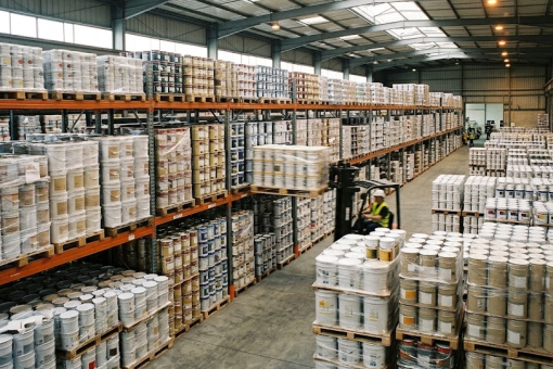 Peinture à l&rsquo;eau ou solvantée ? impact direct sur le traitement de vos déchets