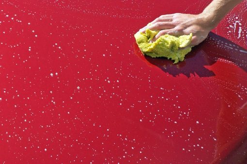 Lavage à la main de voiture en station haute pression : les règles à respecter