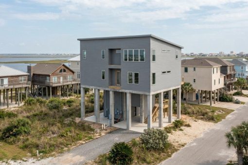 Construire en zone inondable : quand l&rsquo;urbanisme réglementaire impose le pilotis